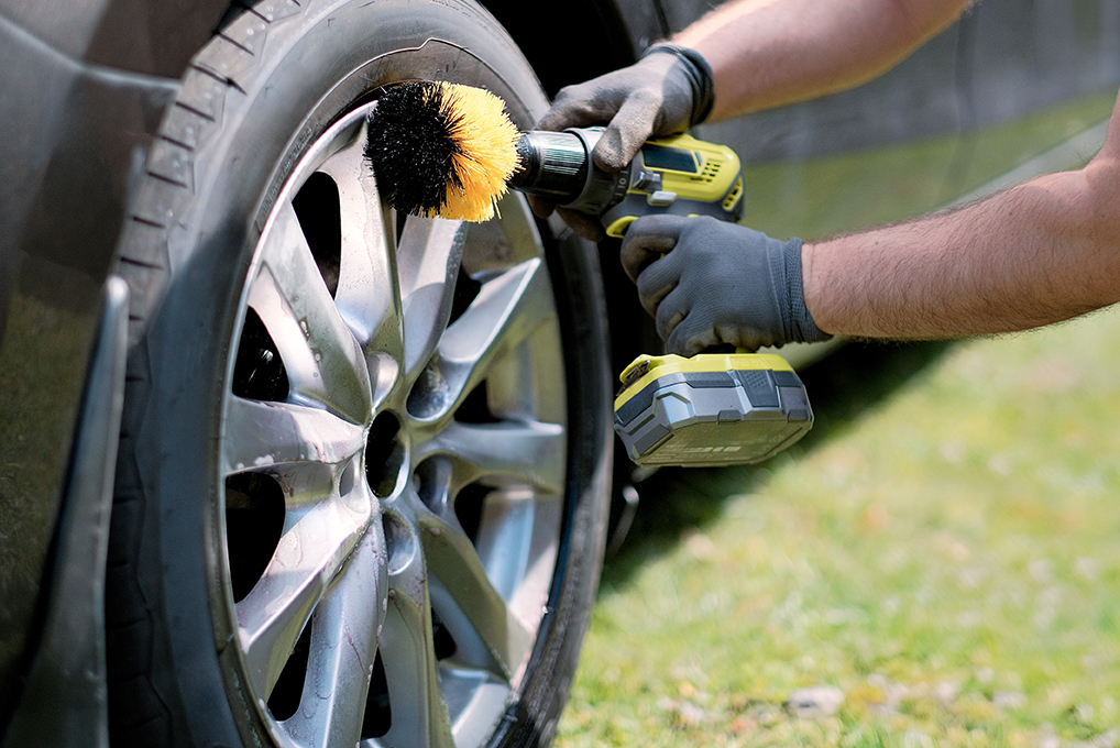 A damaged tyre rim being repaired